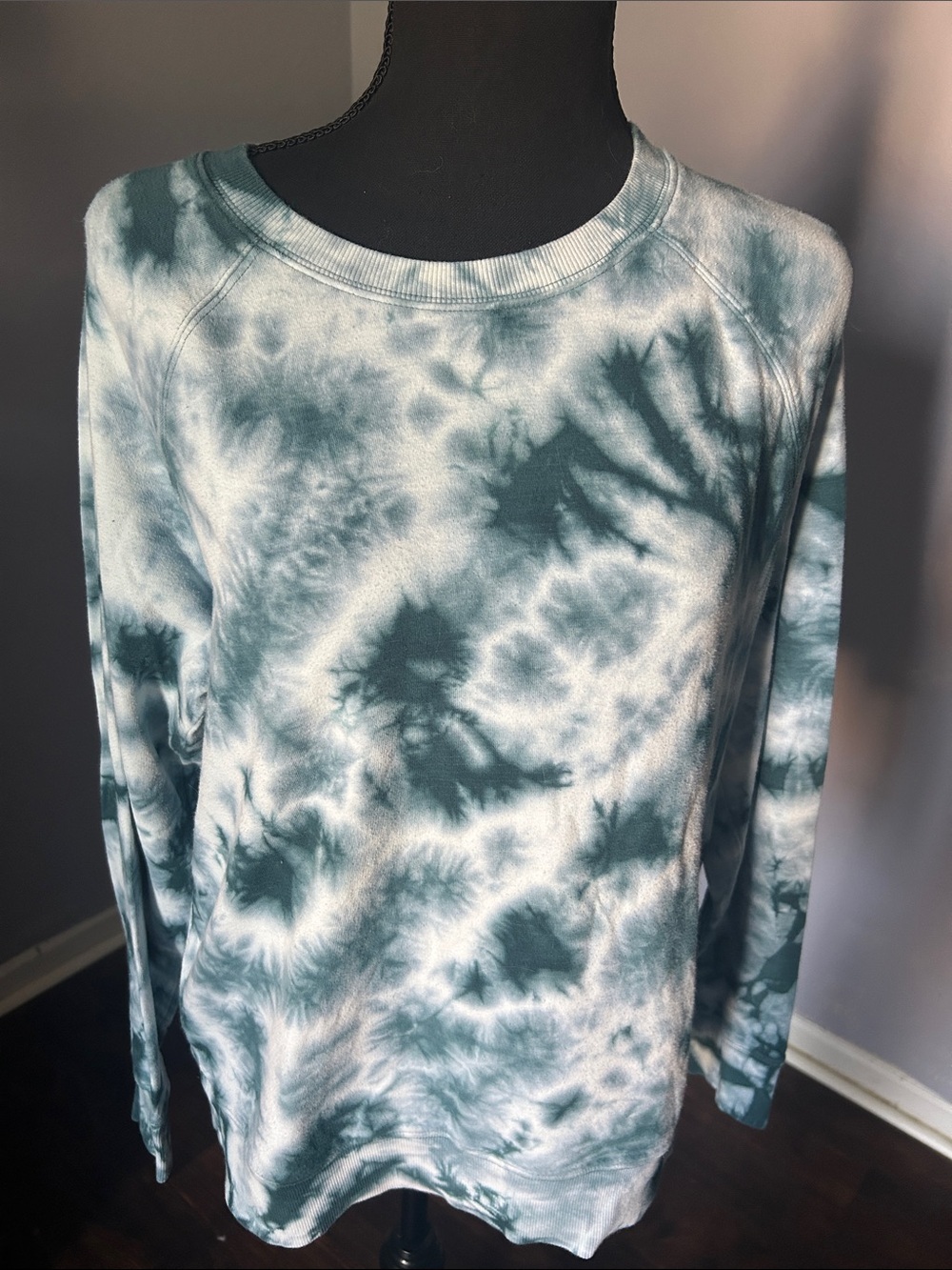 Athleta Women Tie-Dye Long Sleeve Crewneck Sweater Blue Size Small Tall
